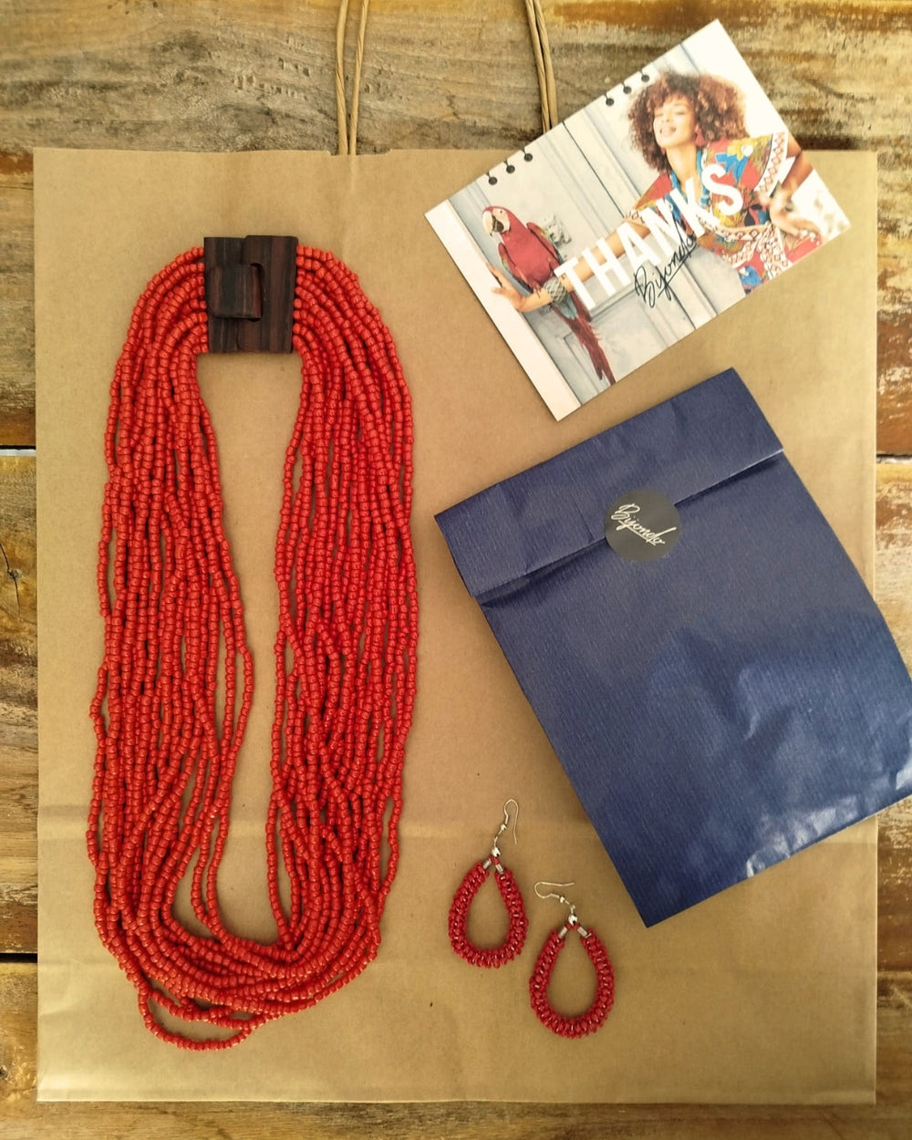 Collana lunga con barchetta e pesce rosso Barbara Burgio bbc27