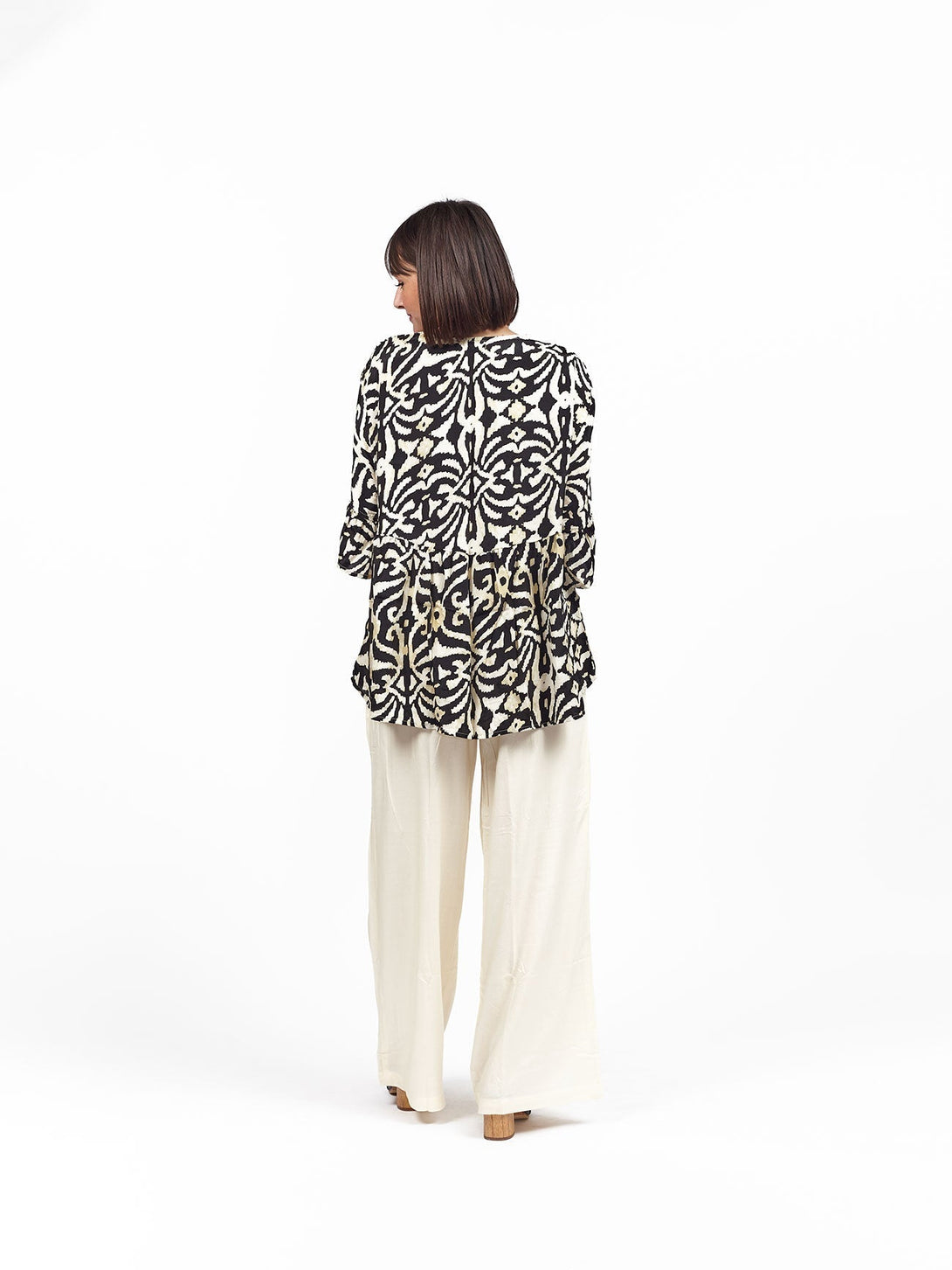 Blusa camicia seta bottoni volant Berenice - nero - Bijondo