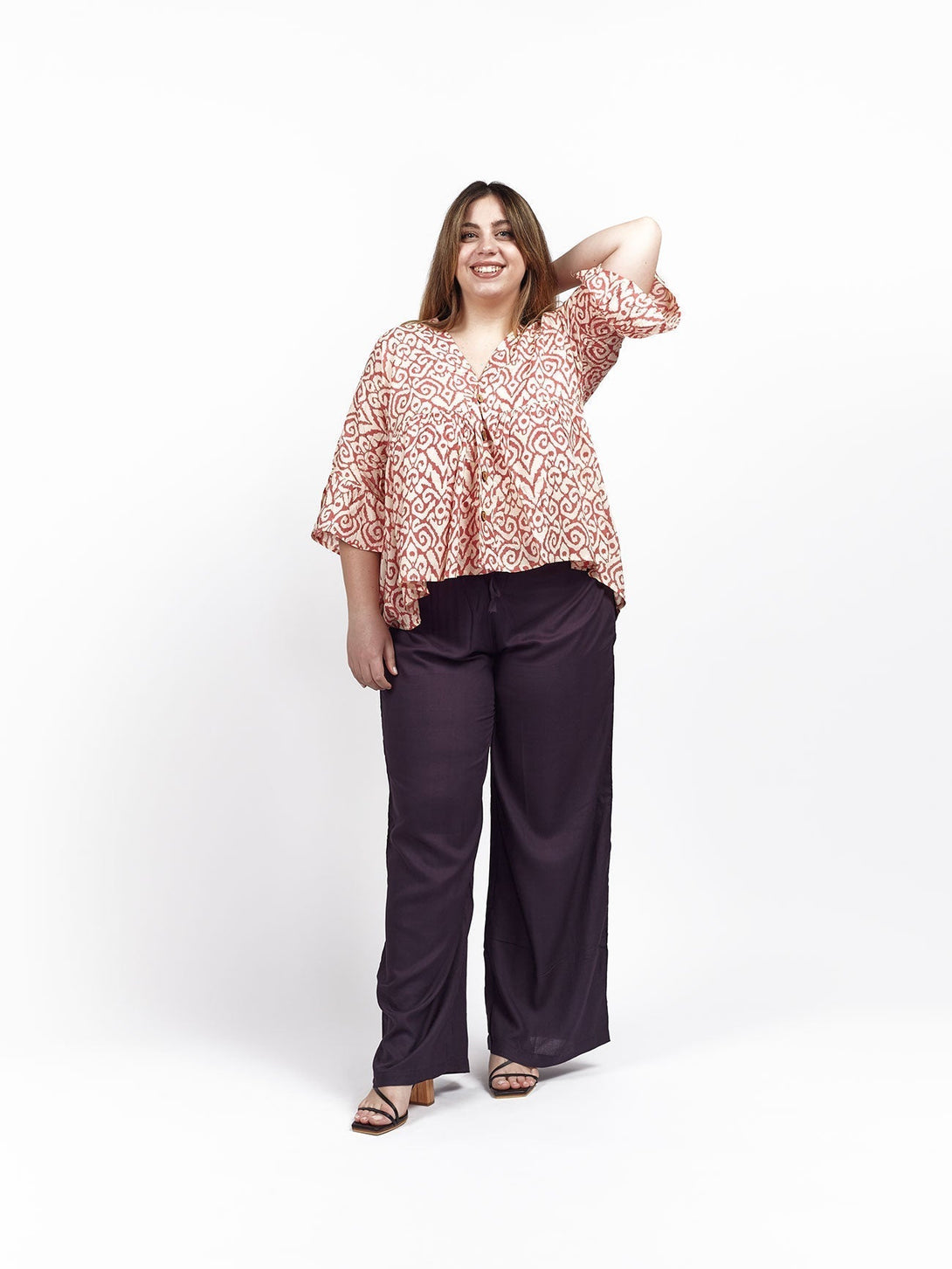 Blusa camicia viscosa bottoni volant Tina - nero - Bijondo