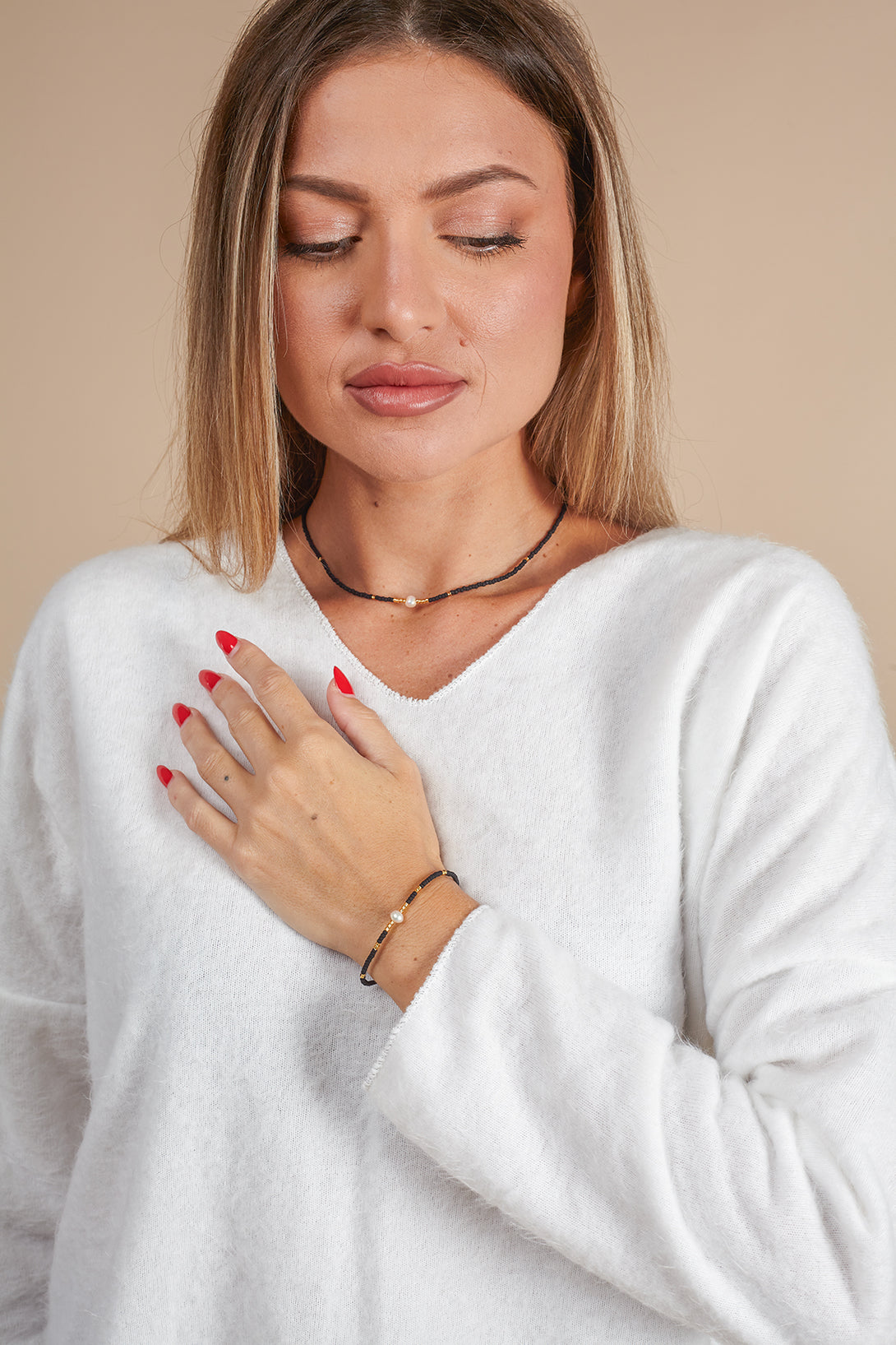 Bracciale Pearl con perline di vetro-bracciale-Bijondo-Nero-Bijondo