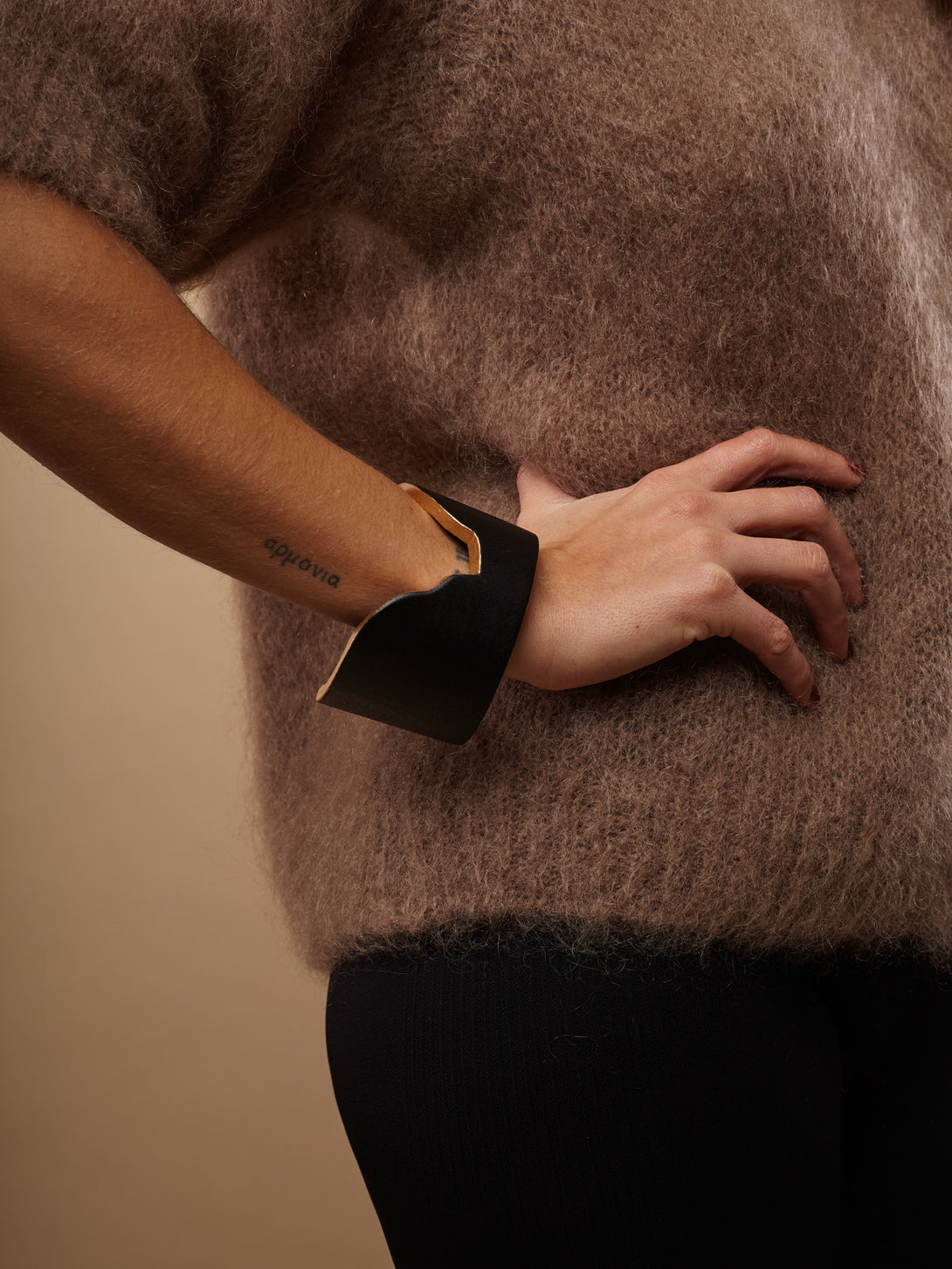 Bracciale rigido legno Line-bracciale-Bijondo-Nero-Bijondo