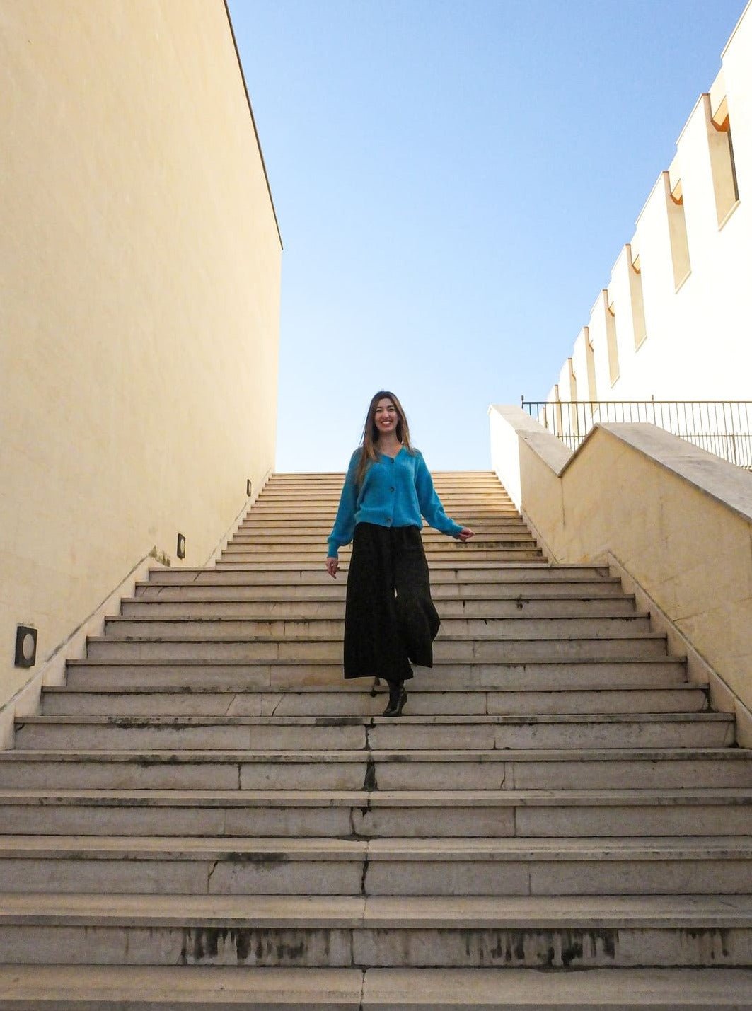 Cardigan corto con bottoni Eleonora - azzurro - Bijondo