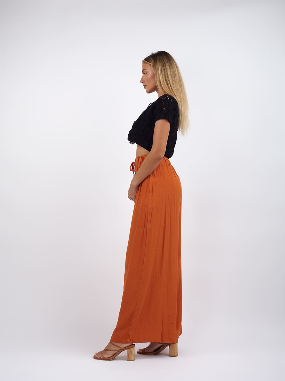 Cardigan crop Crochet Jaqueline - nero - Bijondo