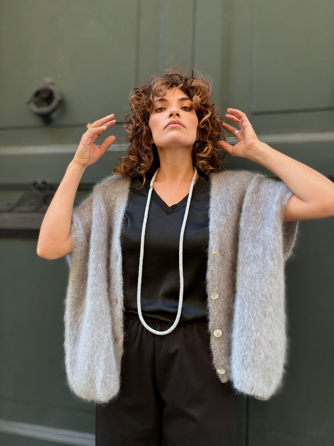 Cardigan senza manica e bottoni madreperla Hallie-Maglione-Bijondo-Bijondo