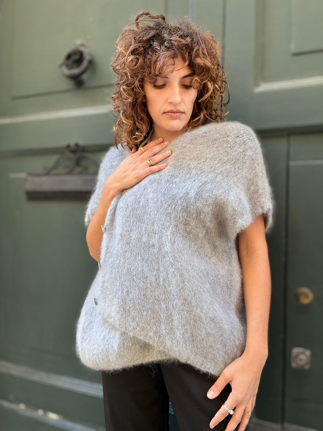 Cardigan senza manica e bottoni madreperla Hallie-Maglione-Bijondo-Bijondo