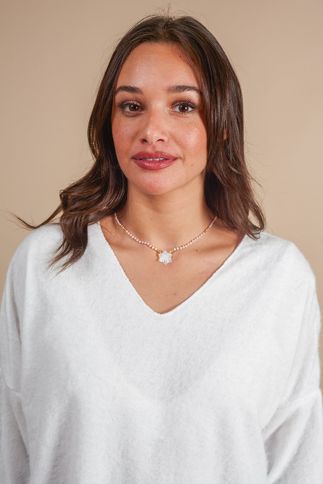 Collana Fiore madreperla e perline di vetro-collana-Bijondo-Bijondo