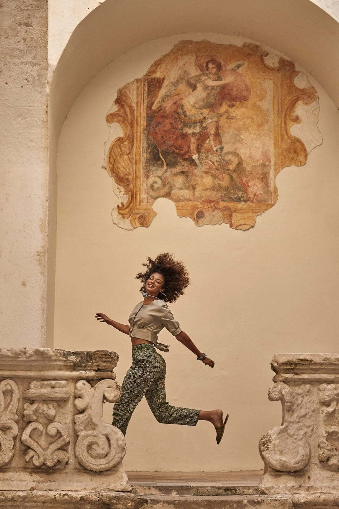 Collana Serbia legno e resina corta - arancione - Bijondo