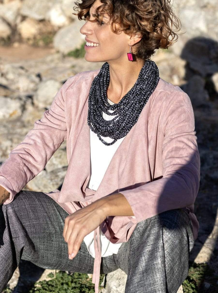 Collana Audrey con perline di legno arancione - Italia Collana Audrey con perline di legno arancione - Italia