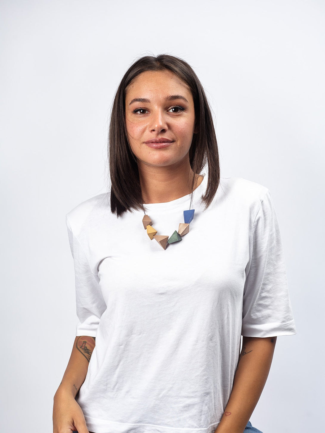 Collana corta, legno Triangles-bianco-Bijondo