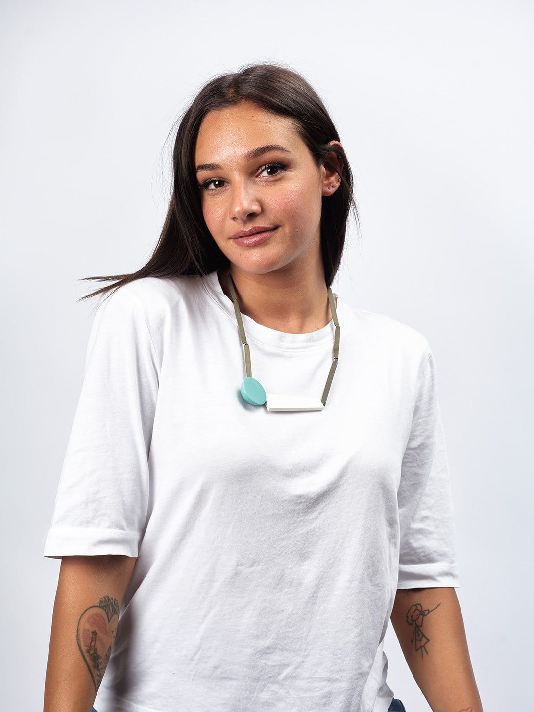 Collana legno double face Beth, leggera e regolabile-fucsia-Bijondo