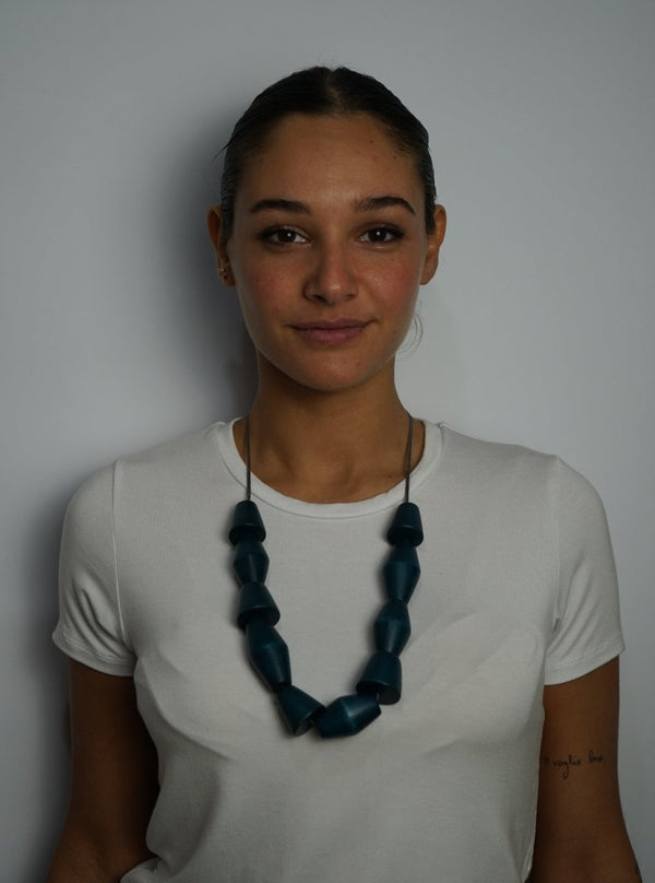 Collana legno regolabile Tahira - petrolio - Bijondo