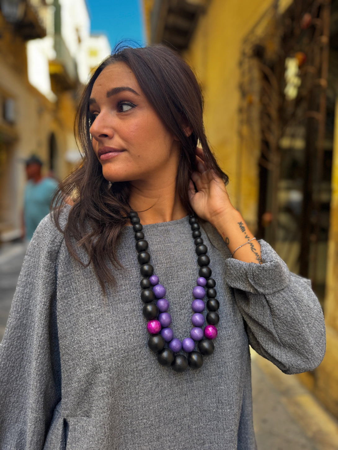 Collana lunga, leggera, legno Ebba-collana-Bijondo-Viola-Bijondo