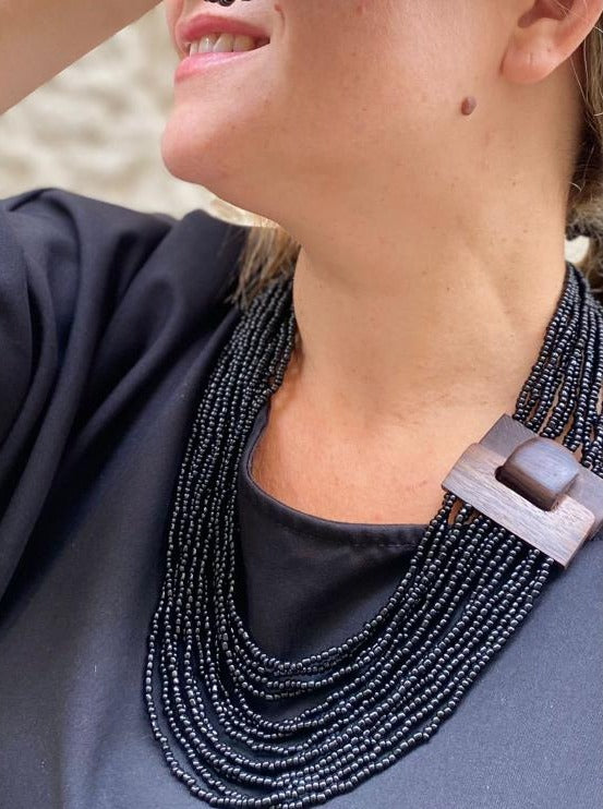 Collana perline di vetro e legno Fibbia-rosso-Bijondo