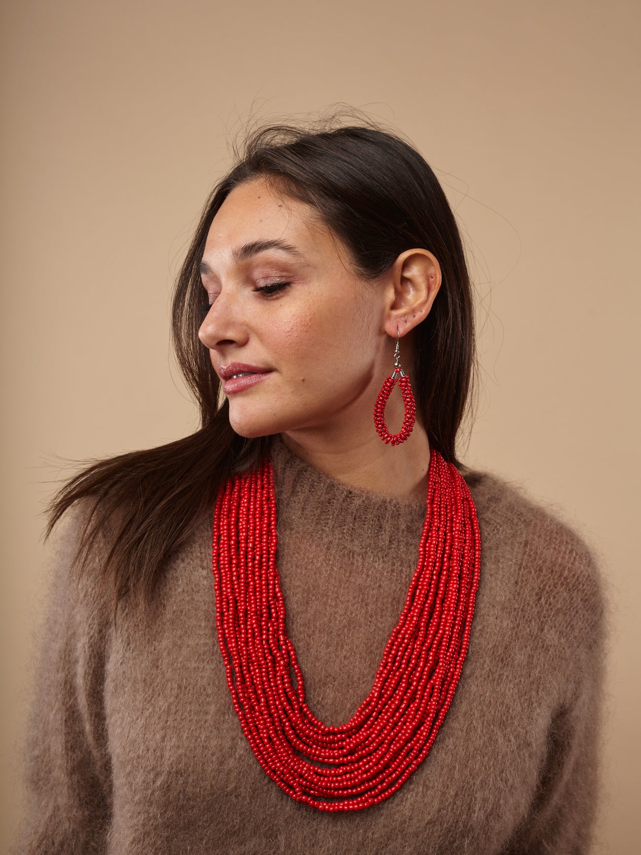 Avalaya Collana Bavaglino Con Perline Di Vetro E Frange, Rosso Mattone, Lunghezza 40cm
