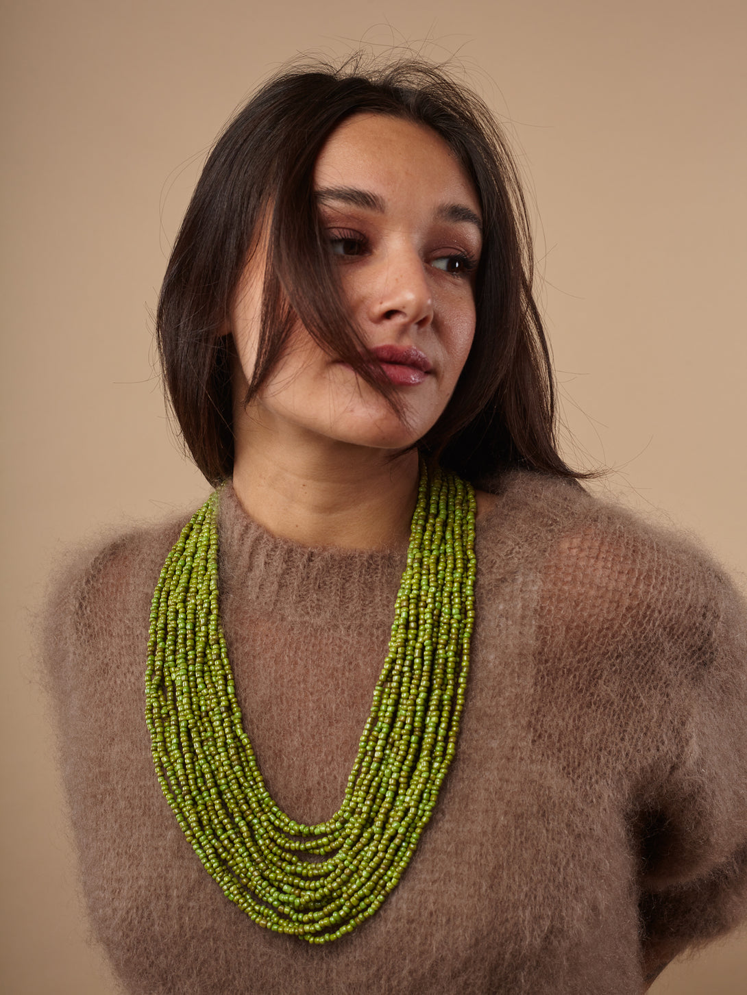 Collana perline di vetro e legno Fibbia Big-collana-Sainol-Verde-Bijondo