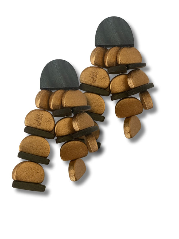 Roma metallic wood earrings