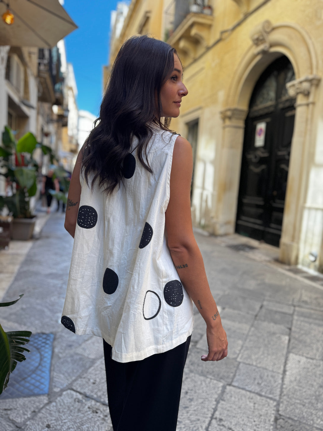 Gilet/Top a pois con colletto a bicchiere Lucy-top-Bijondo-Bijondo