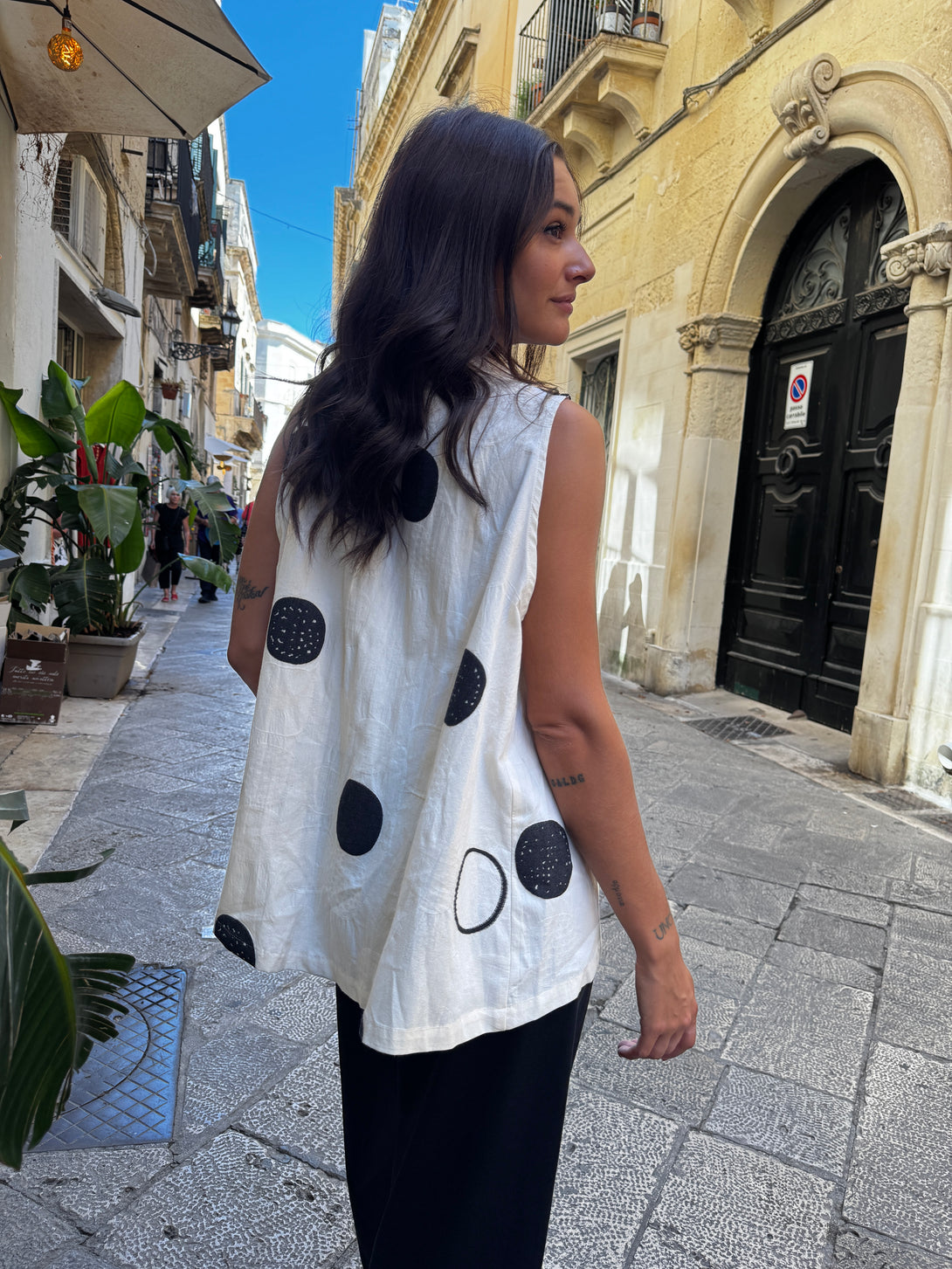 Gilet/Top a pois con colletto a bicchiere Lucy-top-Bijondo-Bijondo