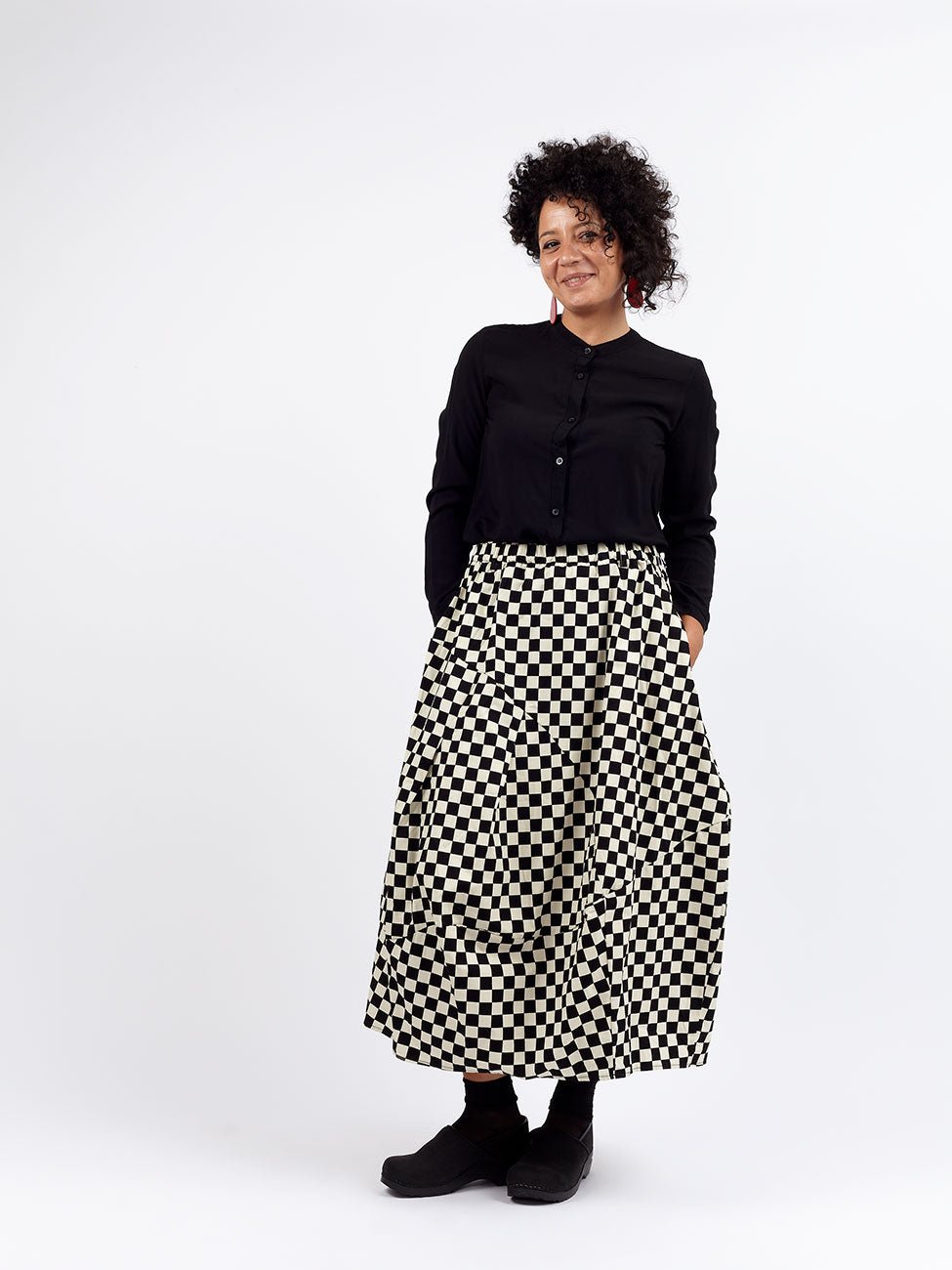 Gonna midi over fantasia scacchi Nancy - nero - Bijondo