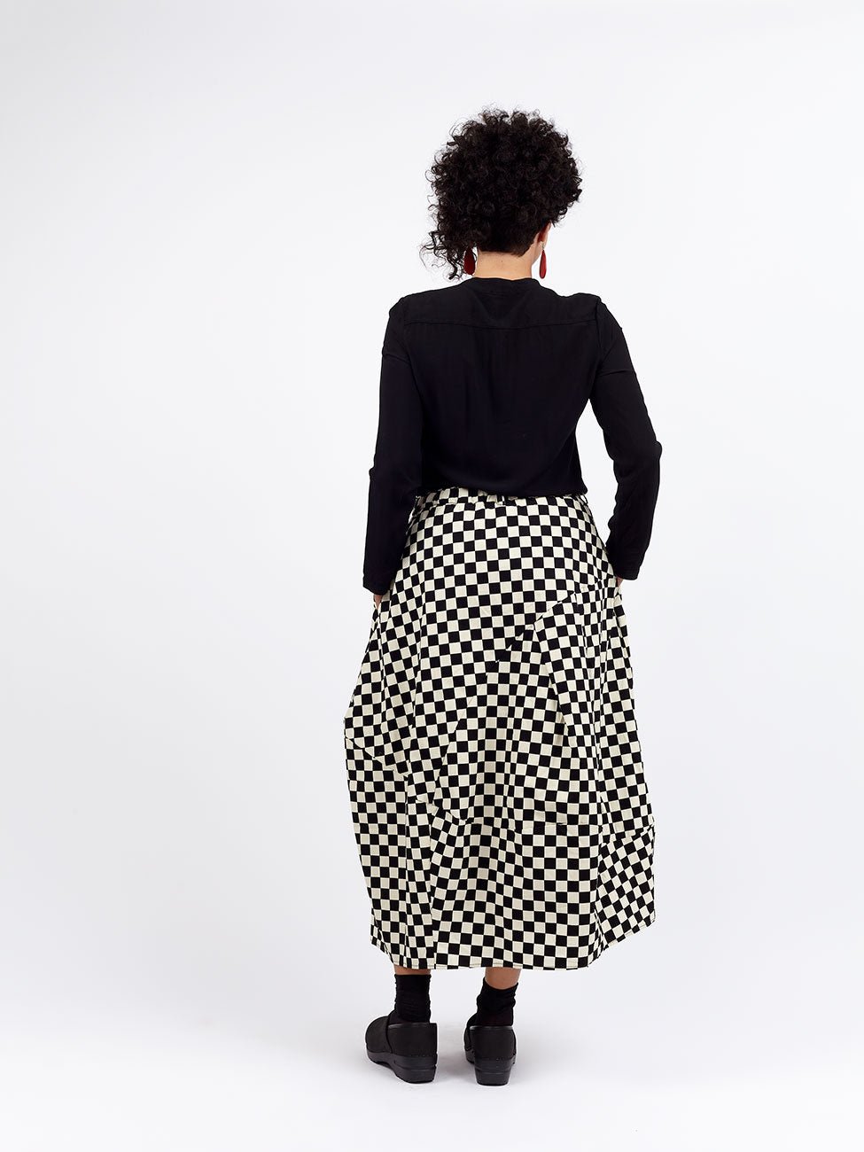 Gonna midi over fantasia scacchi Nancy - nero - Bijondo