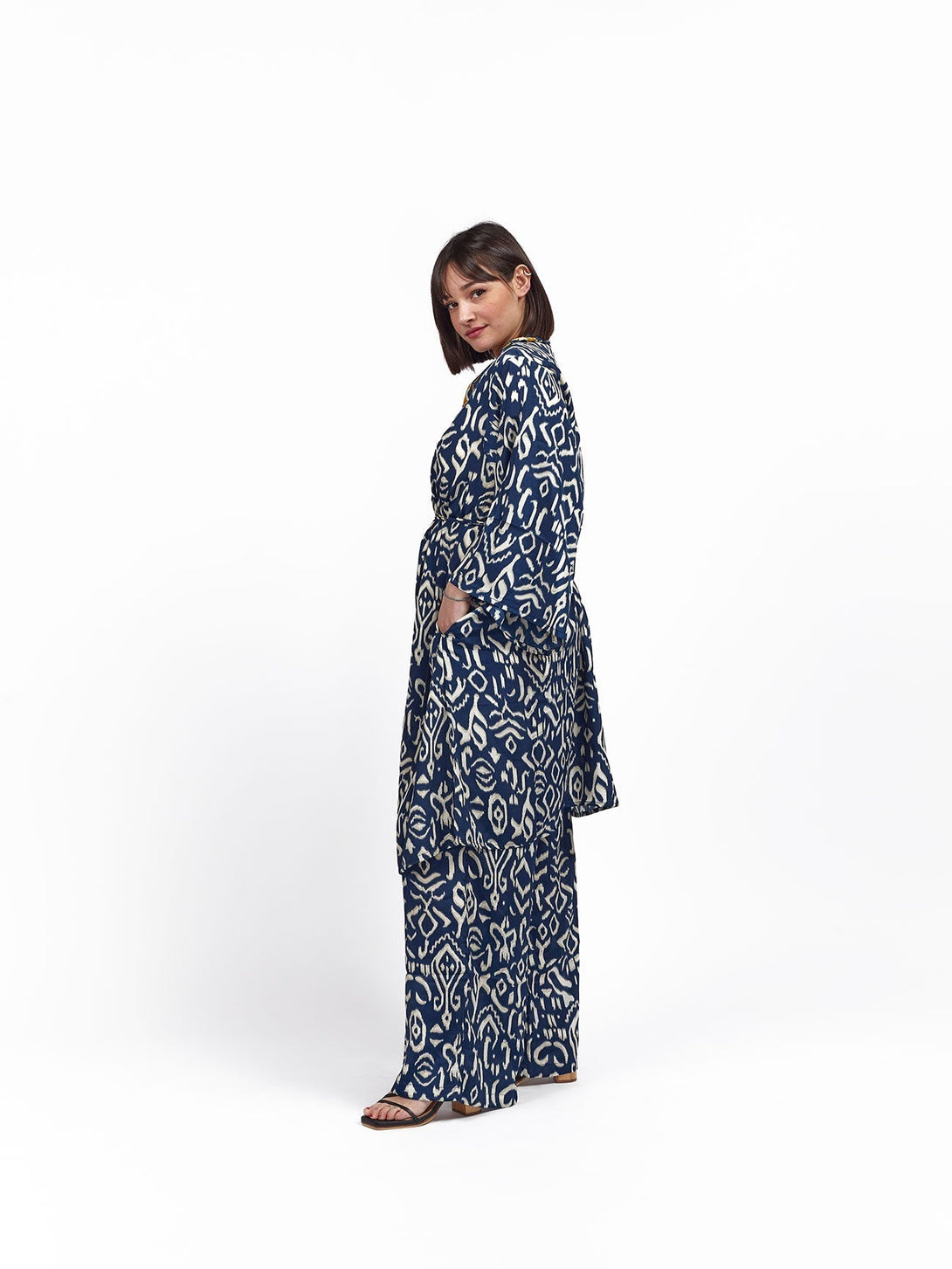 Kimono corto seta tasche Berenice - blu scuro - Bijondo