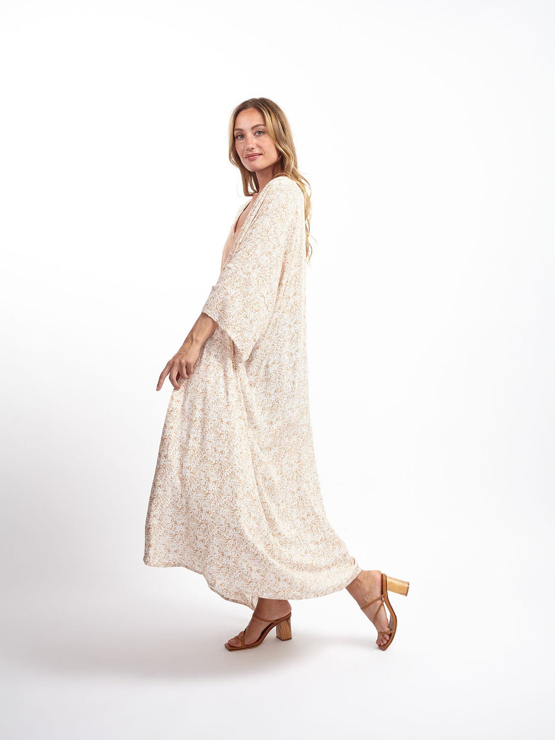 Kimono lungo boho Roselen-bianco fiori-taglia unica-Bijondo