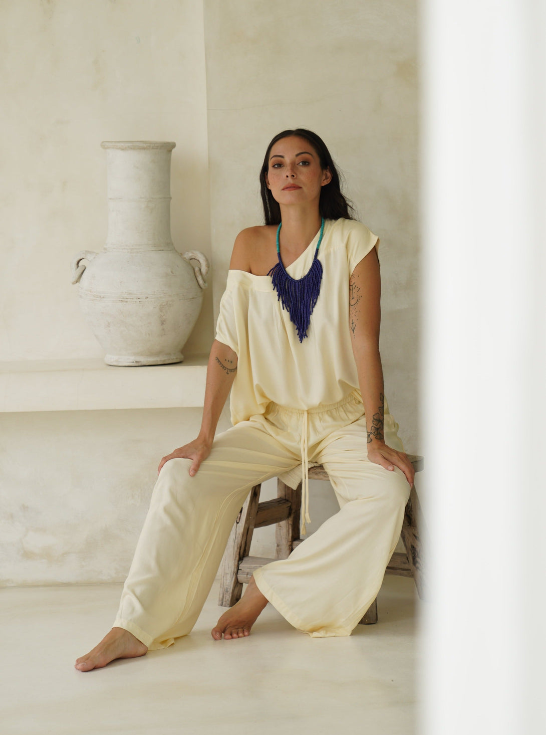 Maglia basic tinta unita viscosa Karol-nero-Bijondo