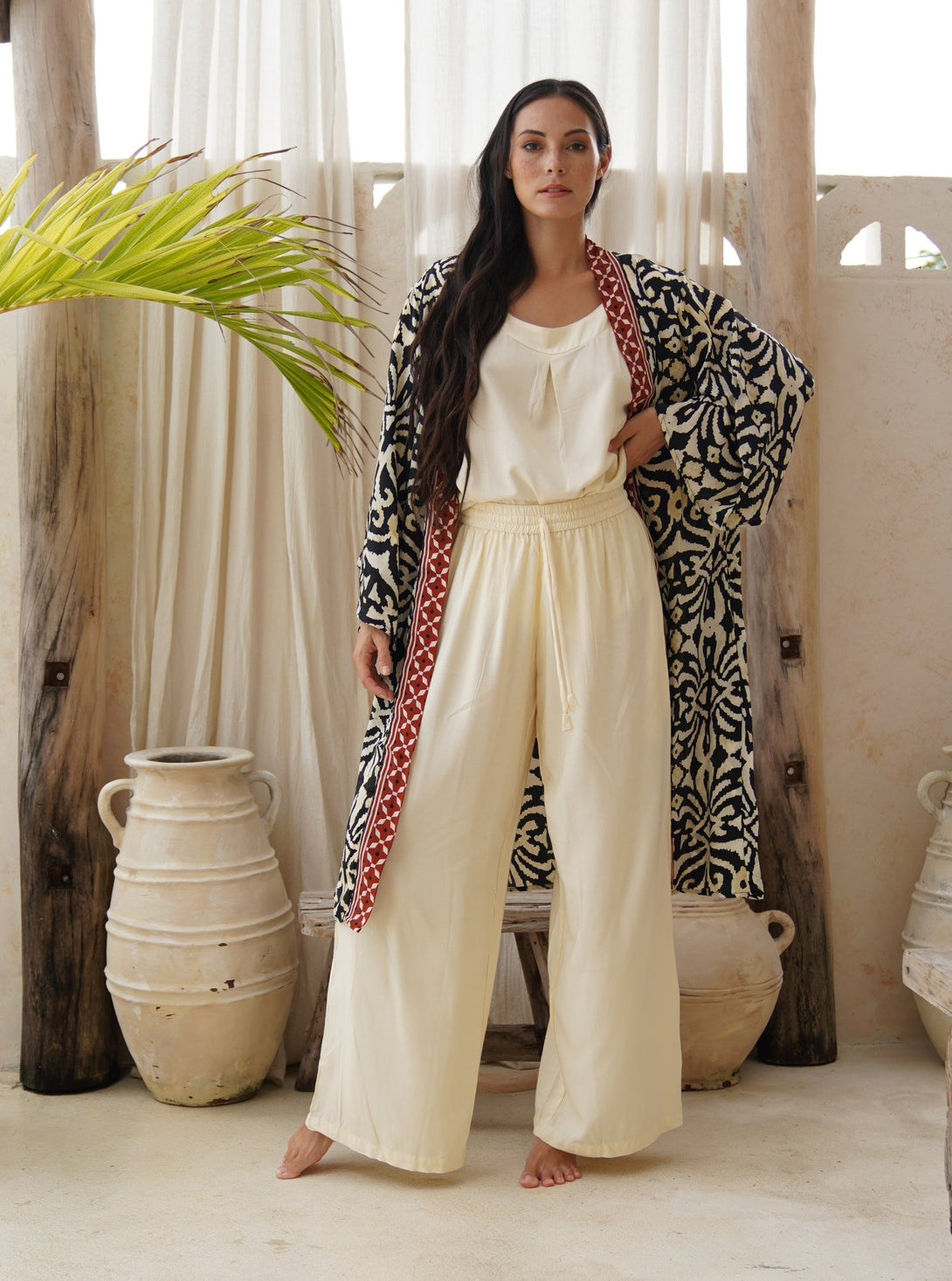 Maglia basic tinta unita viscosa Karol-nero-Bijondo