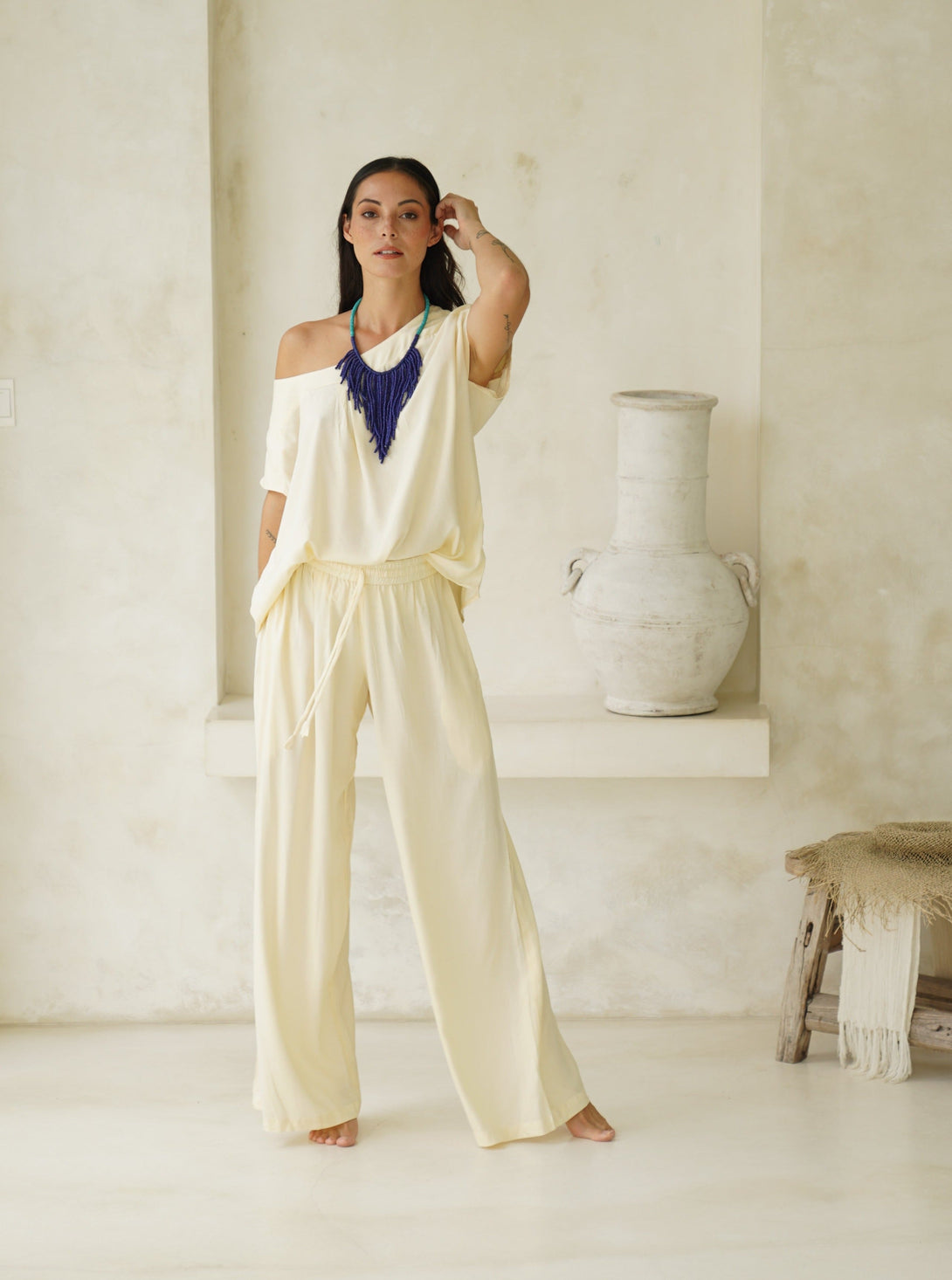 Maglia basic tinta unita viscosa Karol-nero-Bijondo