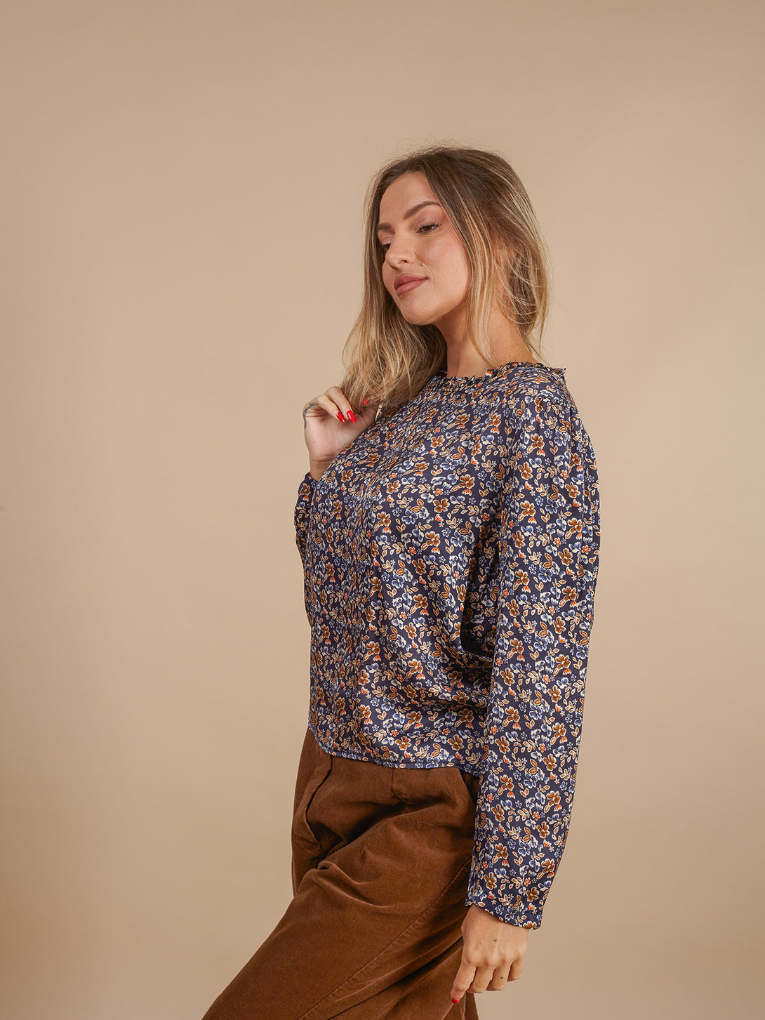 Maglia in raso, floreale Lidia viscosa-maglia-Bijondo-Bijondo