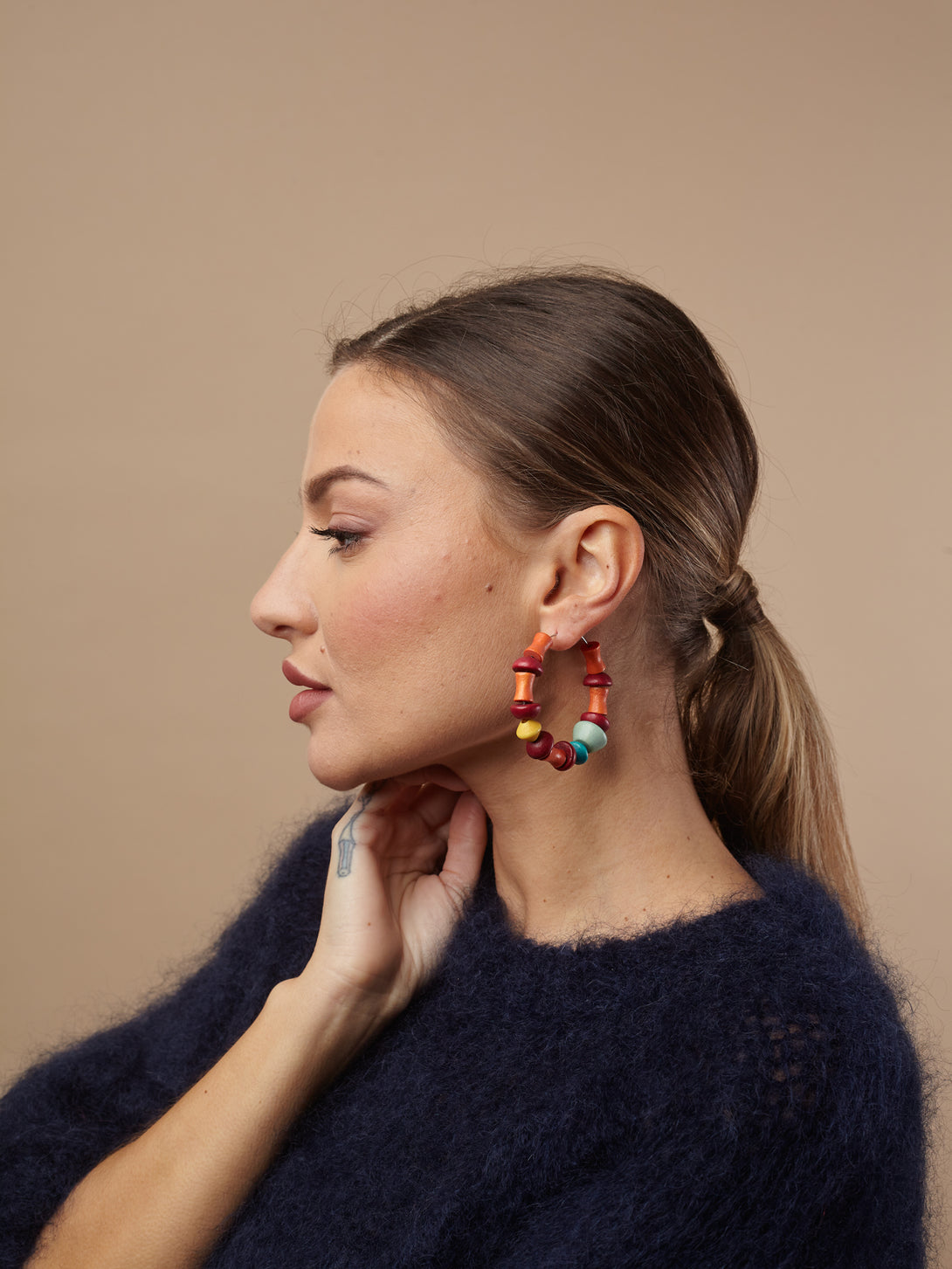 Orecchini a cerchio Arlo legno-orecchini-Bijondo-Bijondo