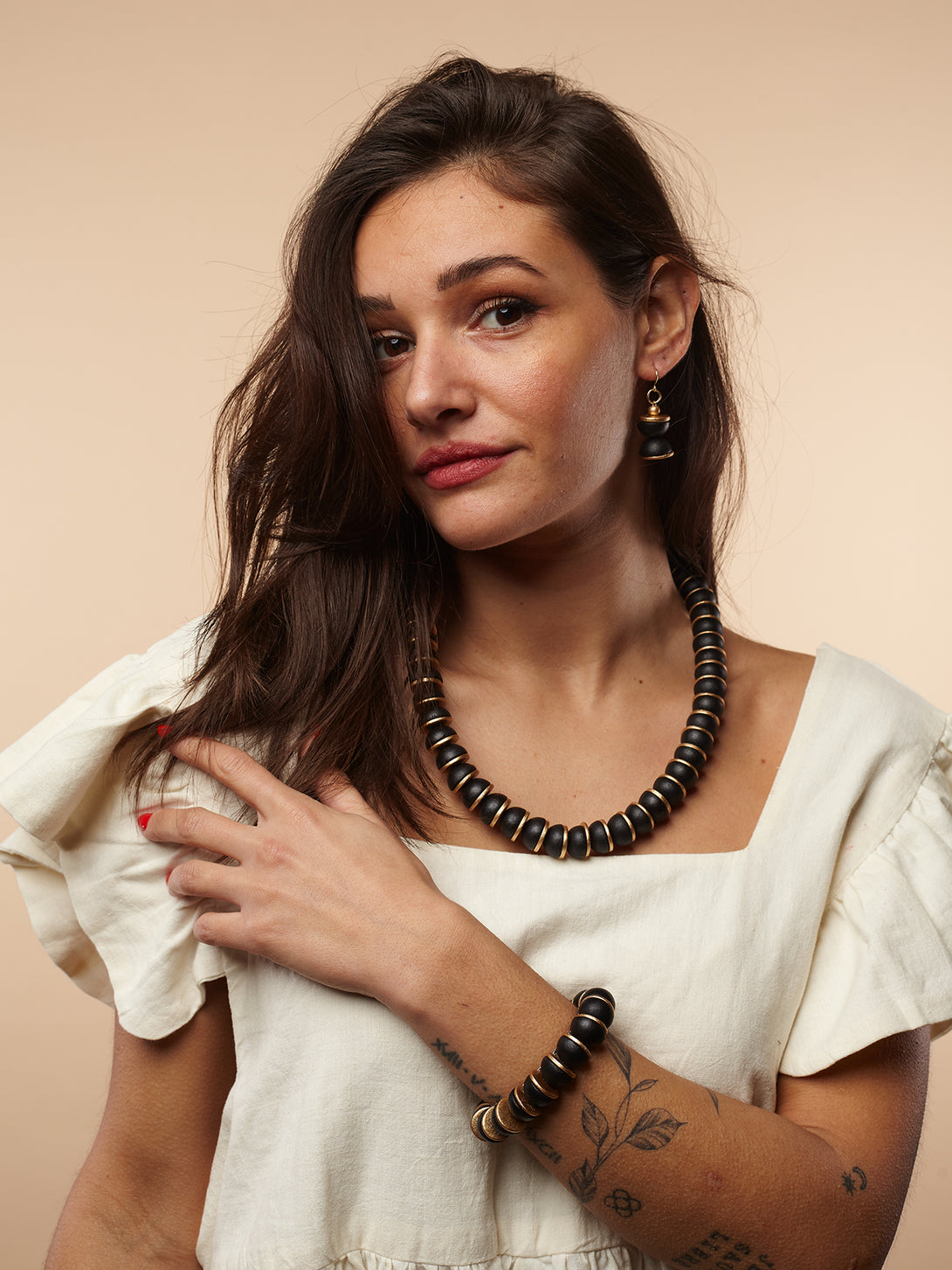 Orecchini legno Karla metallic-orecchini-EW-Nero-Bijondo