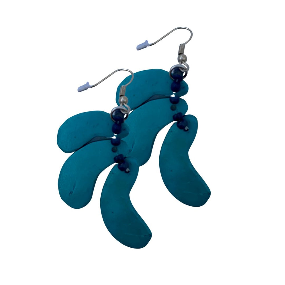 Orecchini Pendenti In Legno A Forma Di Cuore: Eleganza Naturale Per Un Look Romantico, Blu Scuro