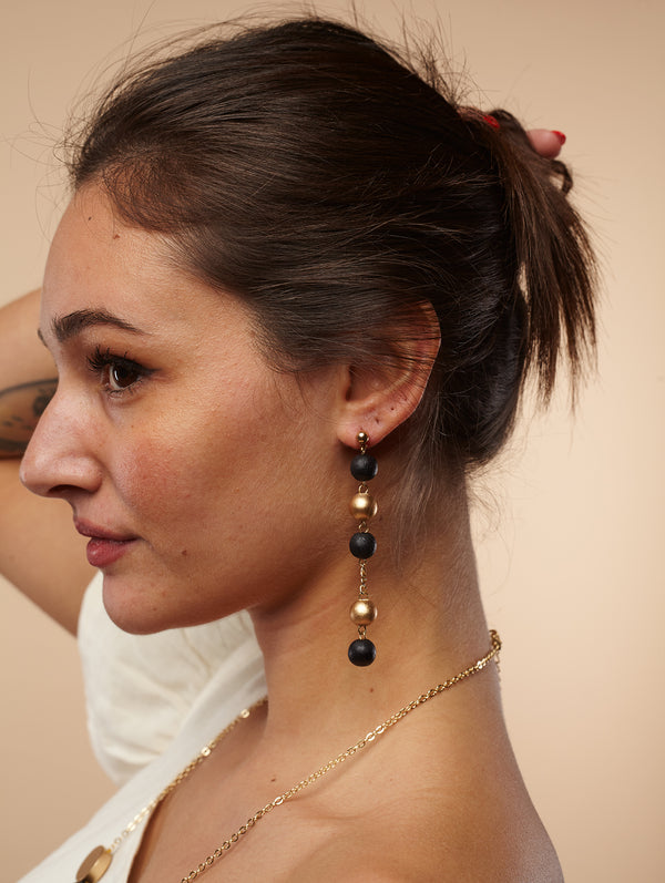 Orecchini lunghi, legno, leggeri Eleanore metallic-Orecchini-EW-Nero-Bijondo