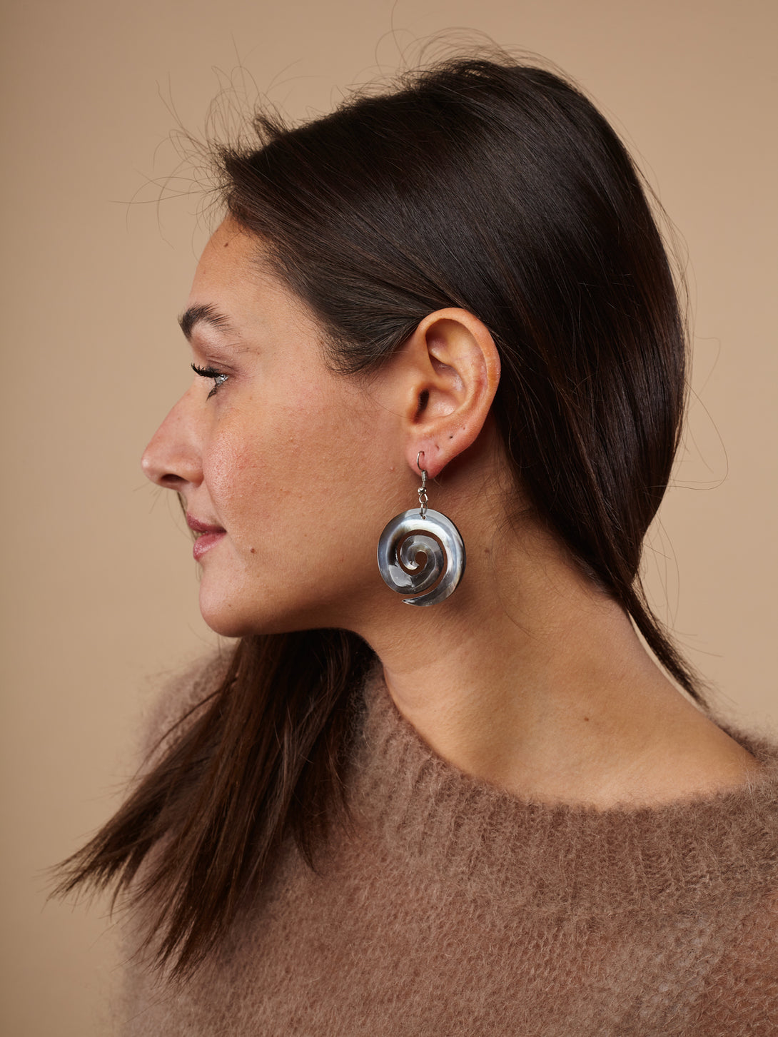Orecchini madreperla Spirale-Orecchini-Bijondo-Grigio-Bijondo