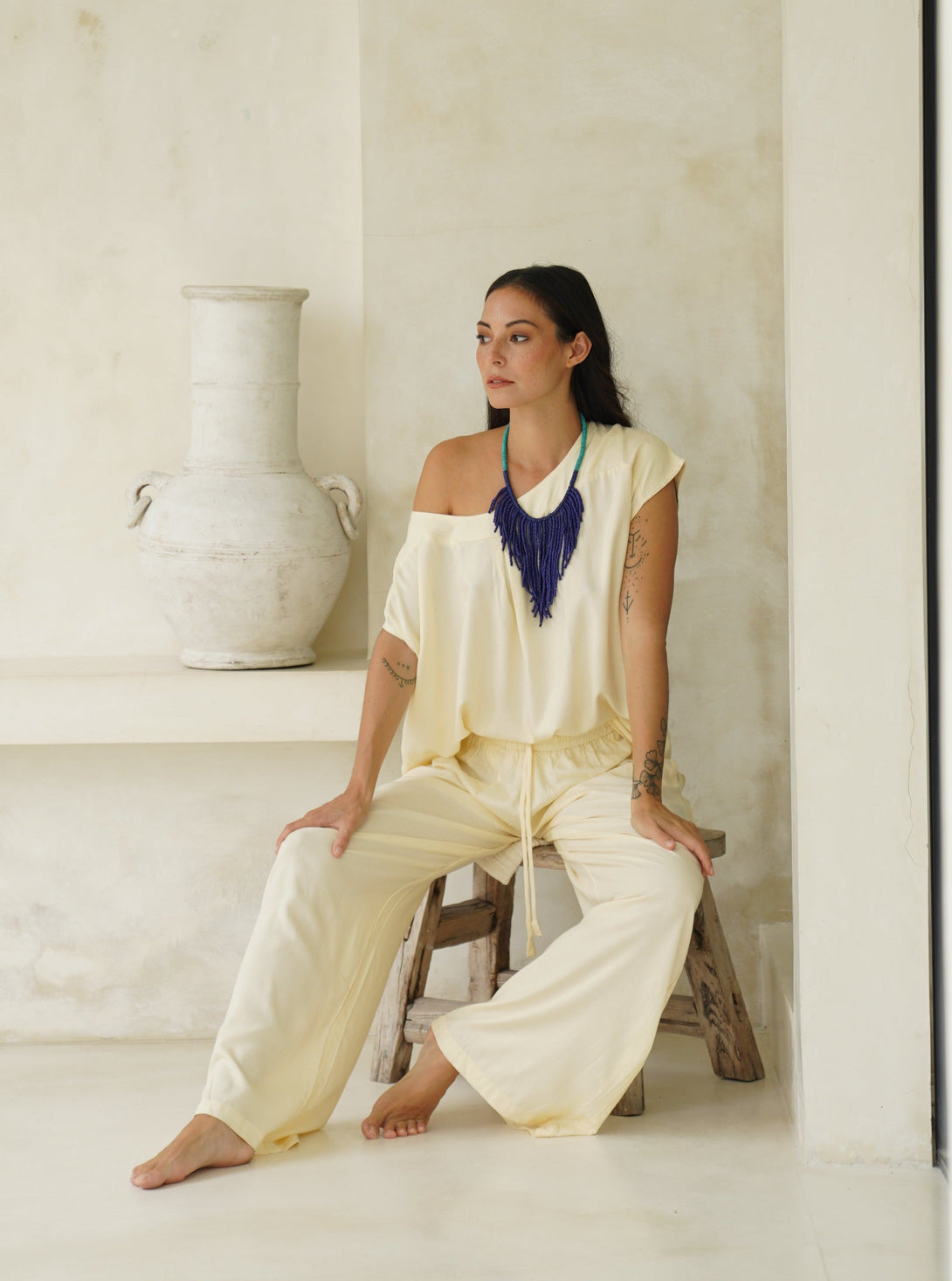 Pantaloni basic tinta unica viscosa Karol-nero-Bijondo