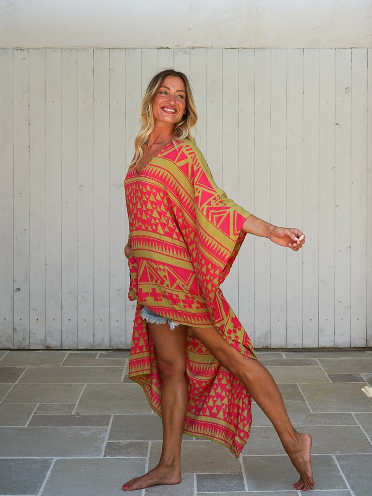 Poncho corto davanti lungo dietro rayon Lien - fucsia - Bijondo