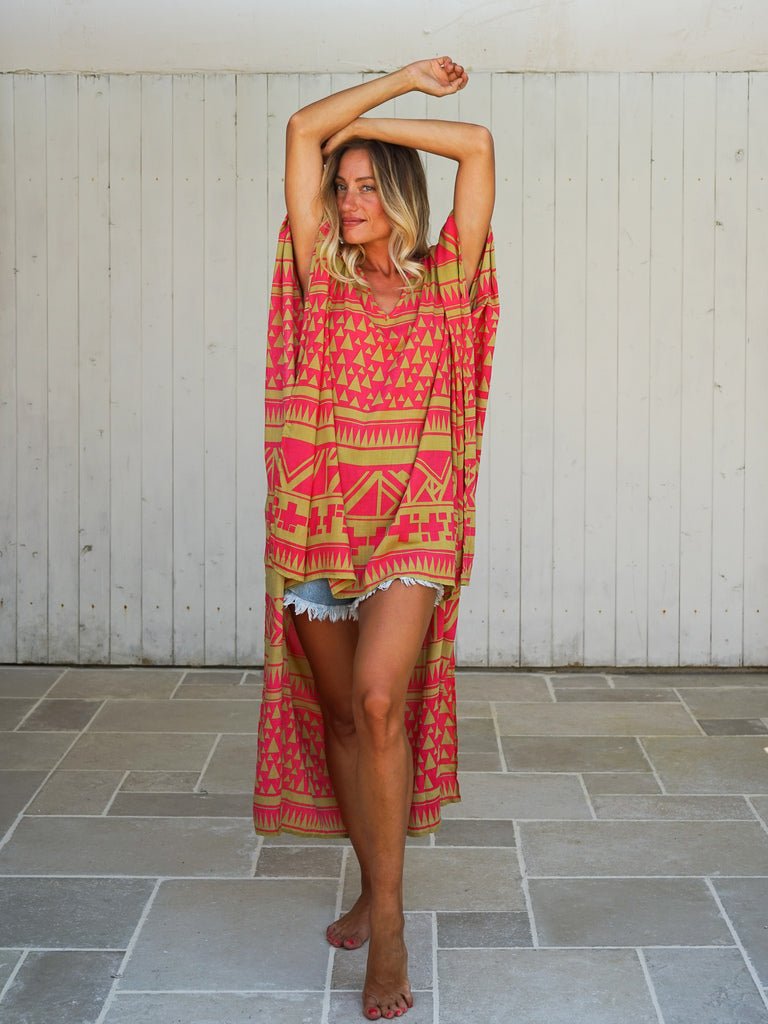 Poncho corto davanti lungo dietro rayon Lien - fucsia - Bijondo