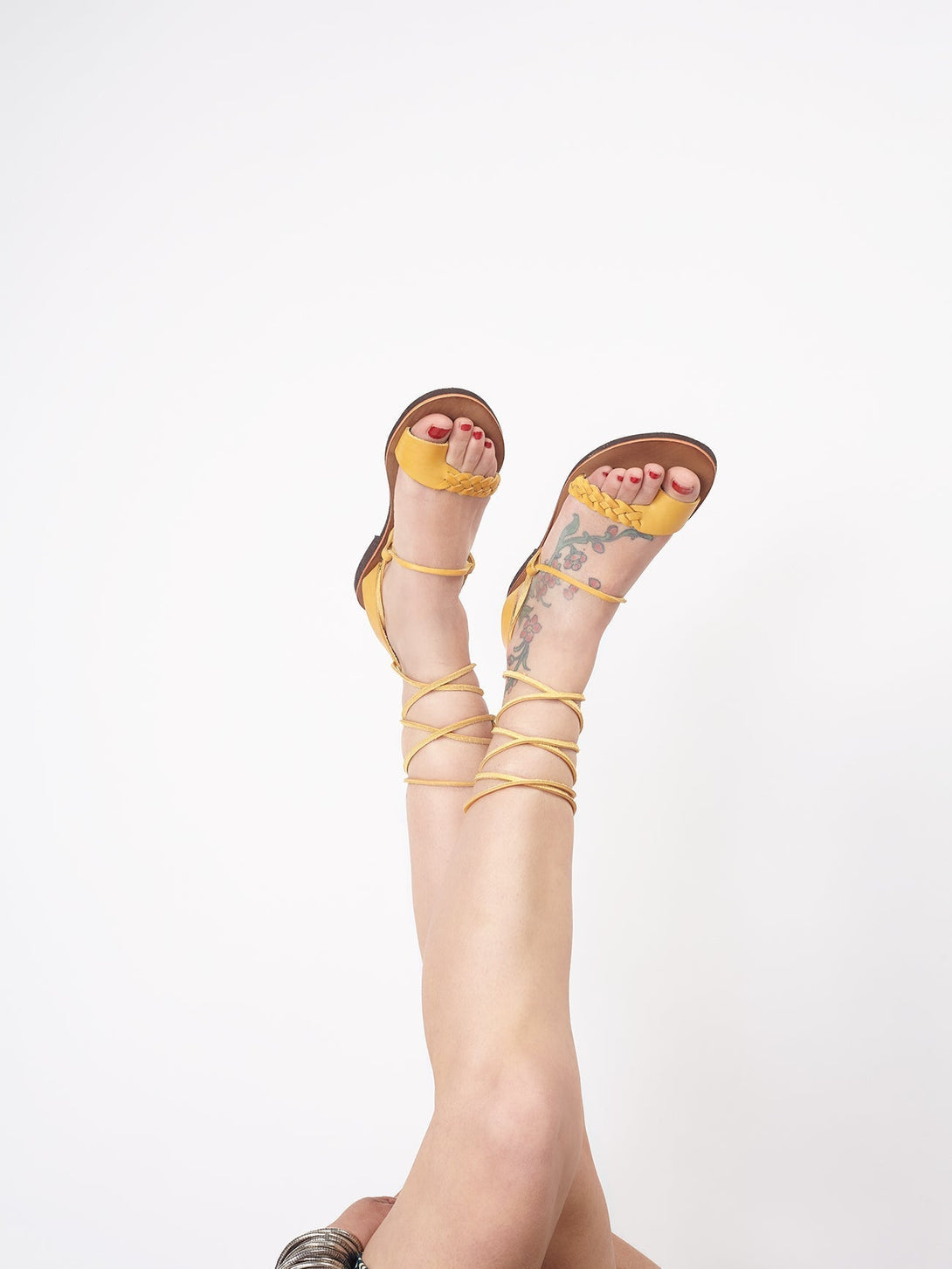 Sandalo in pelle alla romana pollice slipper Fabíola - giallo - Bijondo