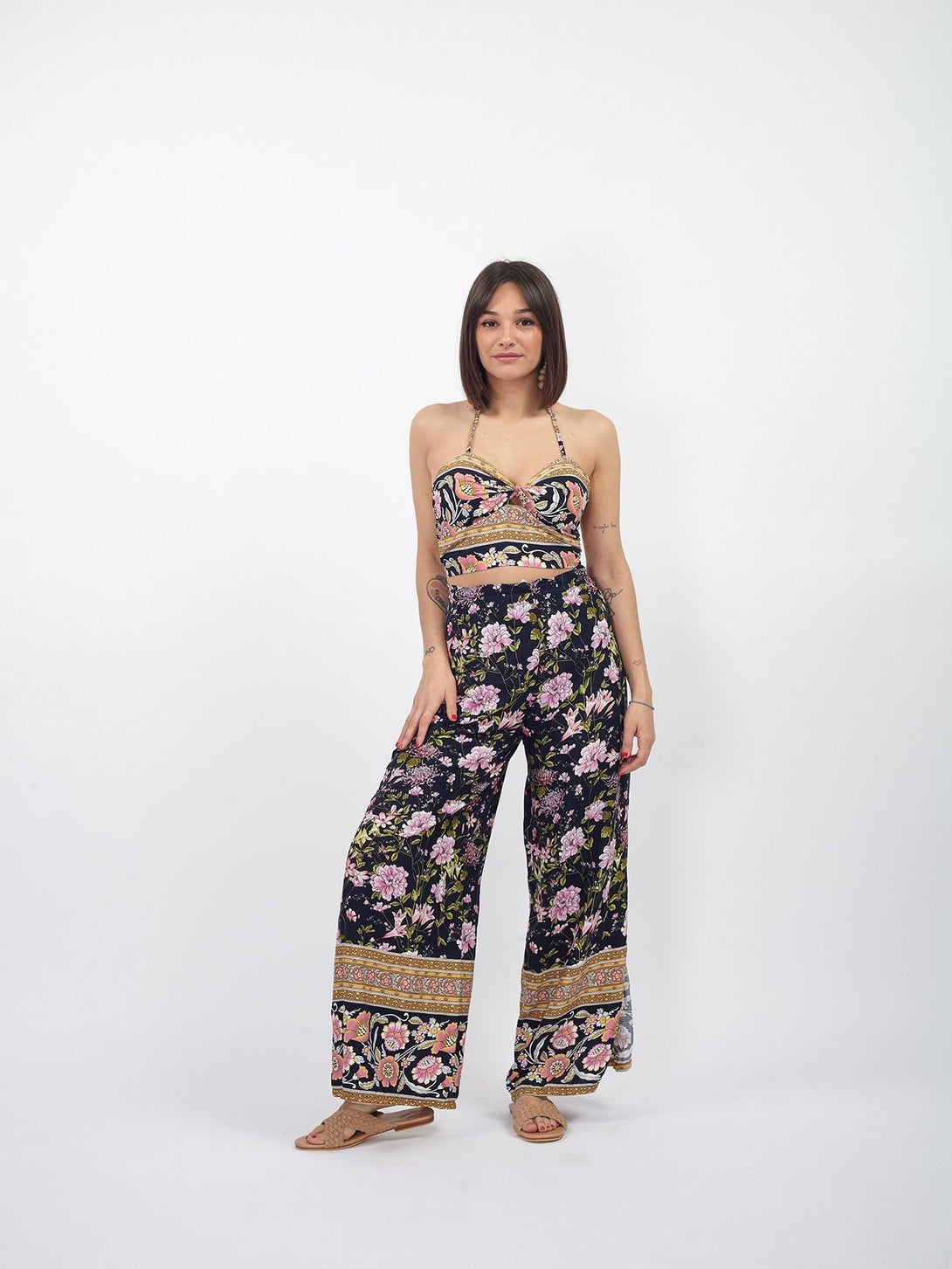 Set boho crop top e pantaloni thai Albachiara-nero-Bijondo