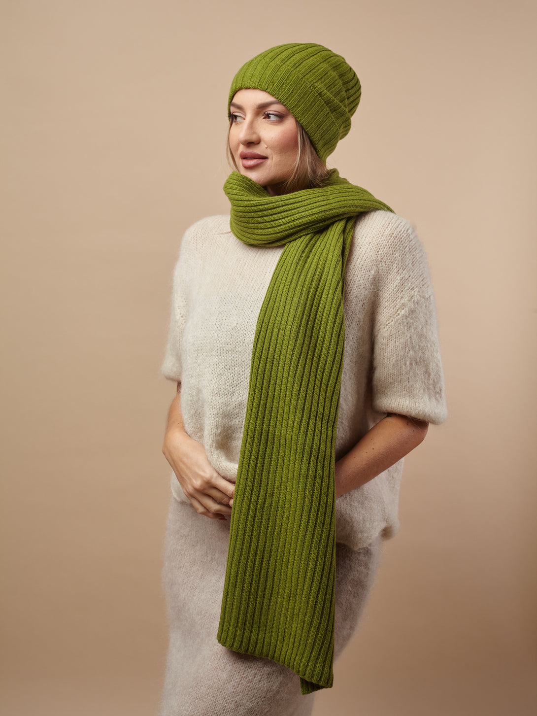 Set lana e cashmere cappello e sciarpa Ada-Set-Bijondo-Verde-Bijondo