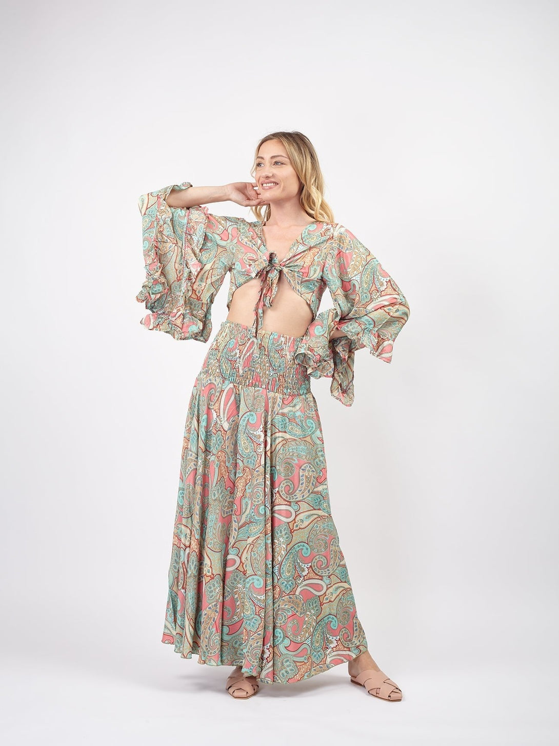 Set seta crop top e pantaloni Fatima - acquamarina - Bijondo