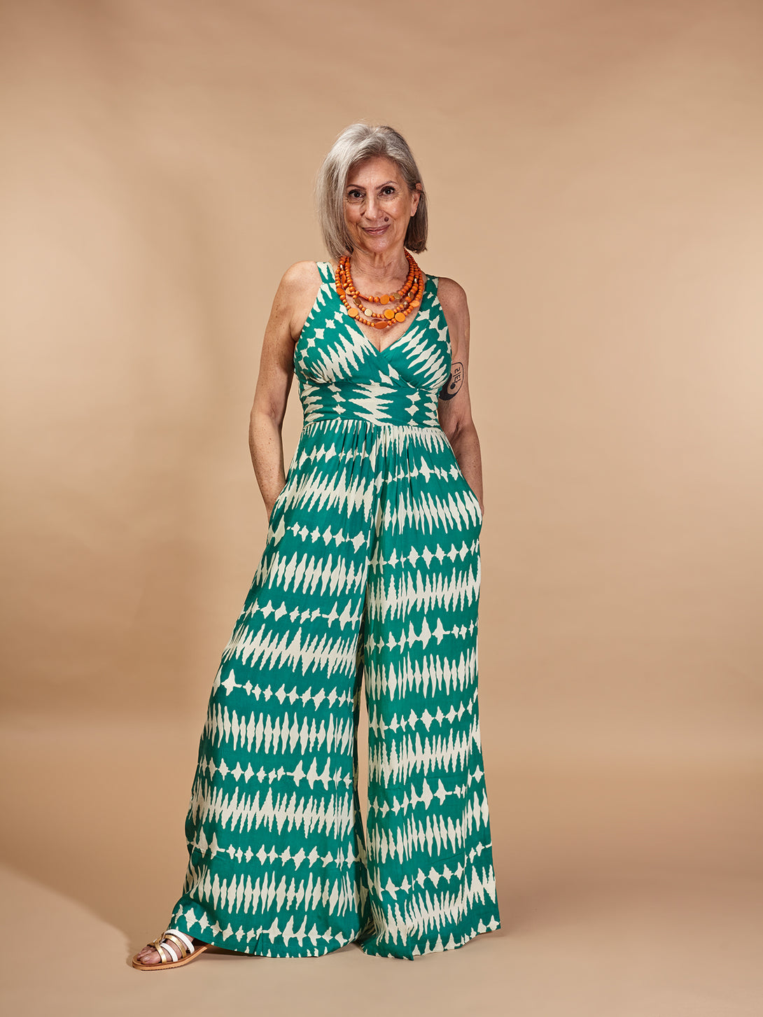 Tuta bretelle scollo a V rayon Carla-Tuta-WhyY-Bijondo