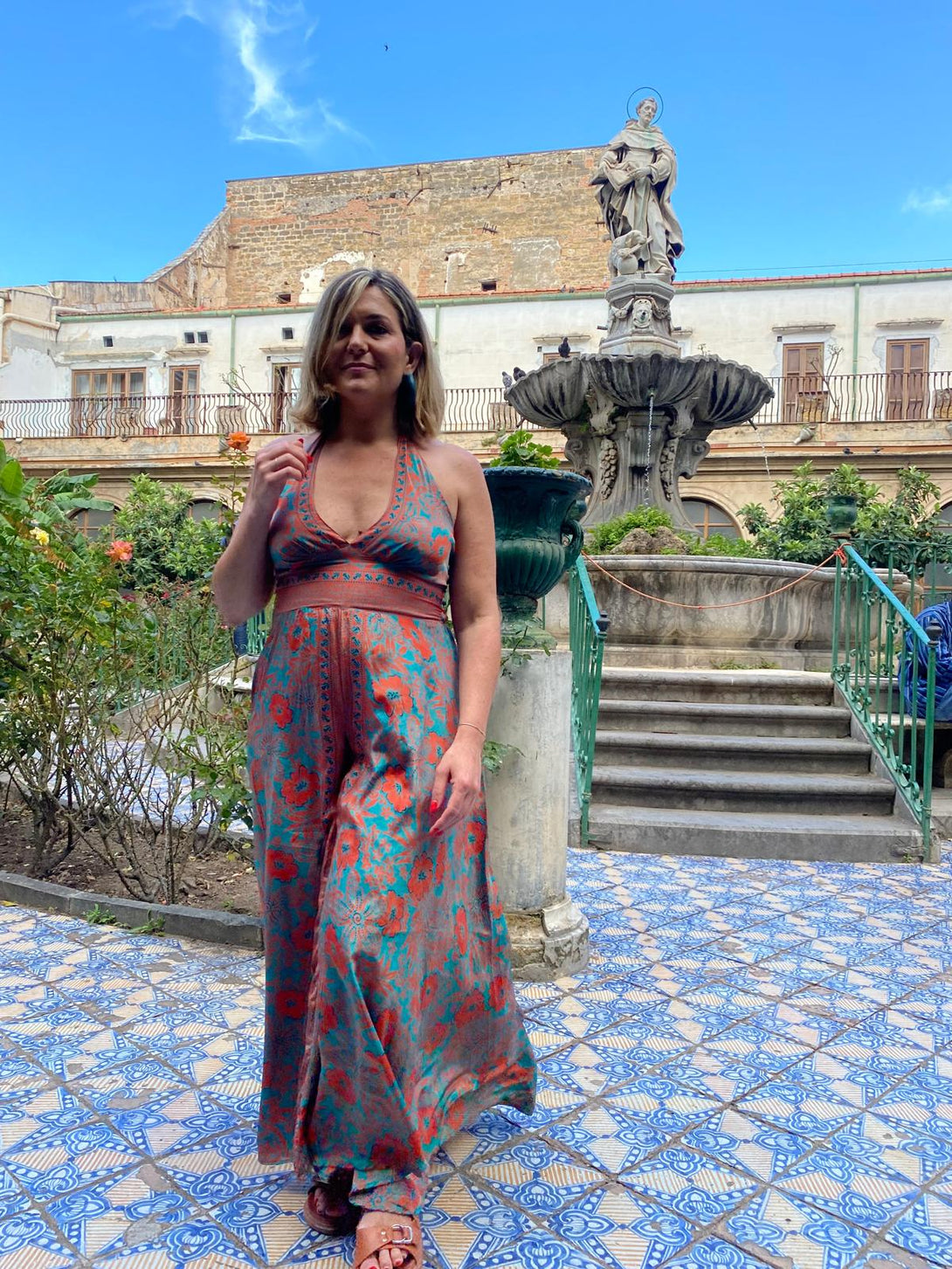 Tuta lunga in seta schiena scoperta Elisa-Tuta-WhyY-Bijondo