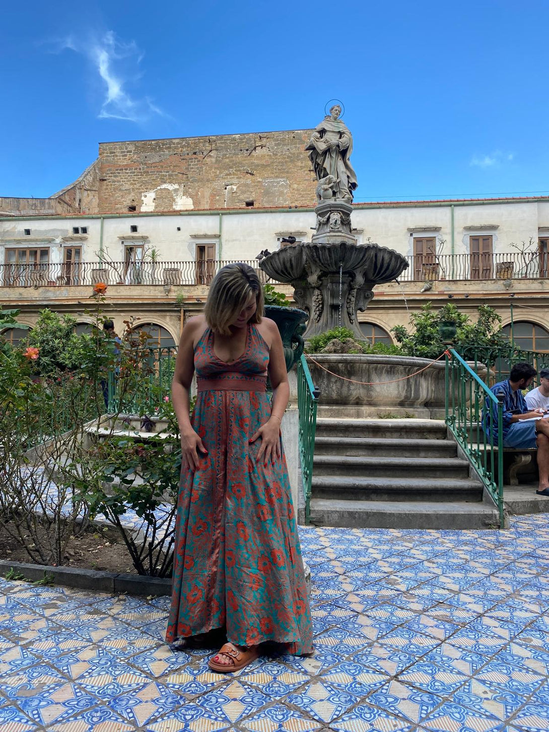 Tuta lunga in seta schiena scoperta Elisa-Tuta-WhyY-Bijondo