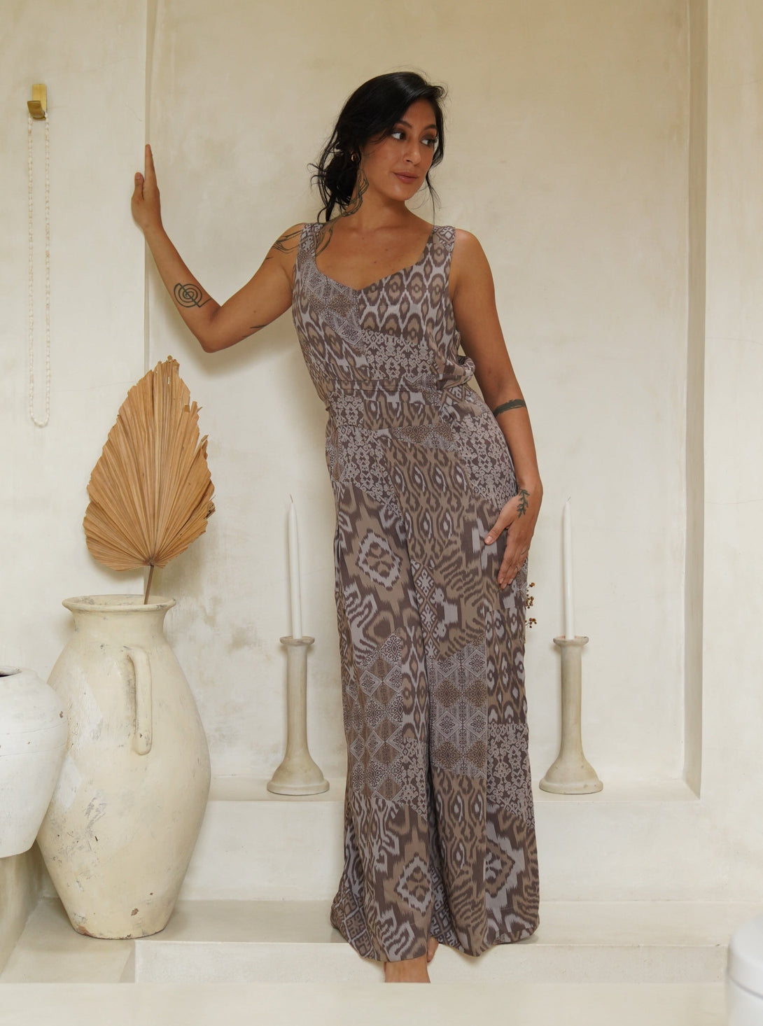 Tuta smanicata con pantaloni a palazzo Valeria-tortora-Bijondo