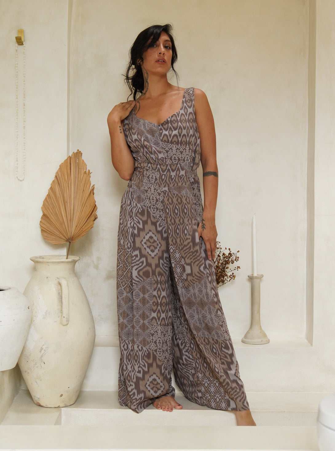 Tuta smanicata con pantaloni a palazzo Valeria-tortora-Bijondo