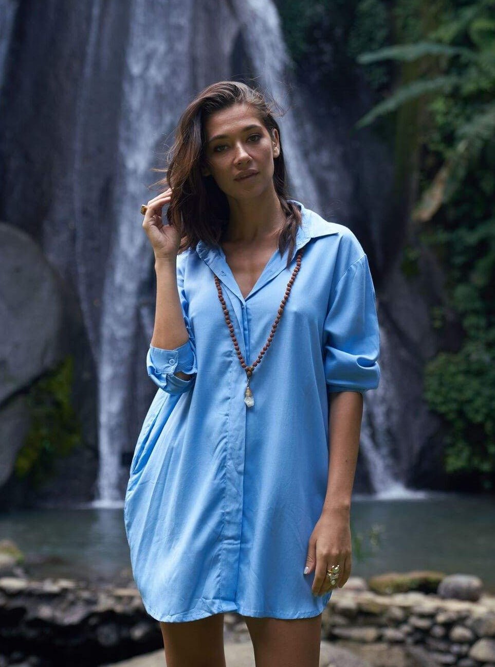 Vestito camicia corto con tasche Enza - celeste - Bijondo