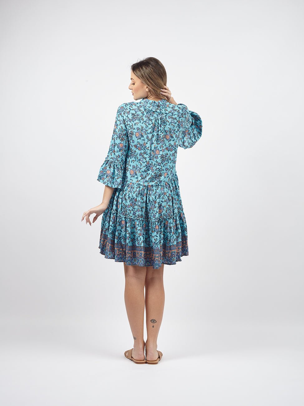 Vestito corto con volant su manica Malin - azzurro - Bijondo