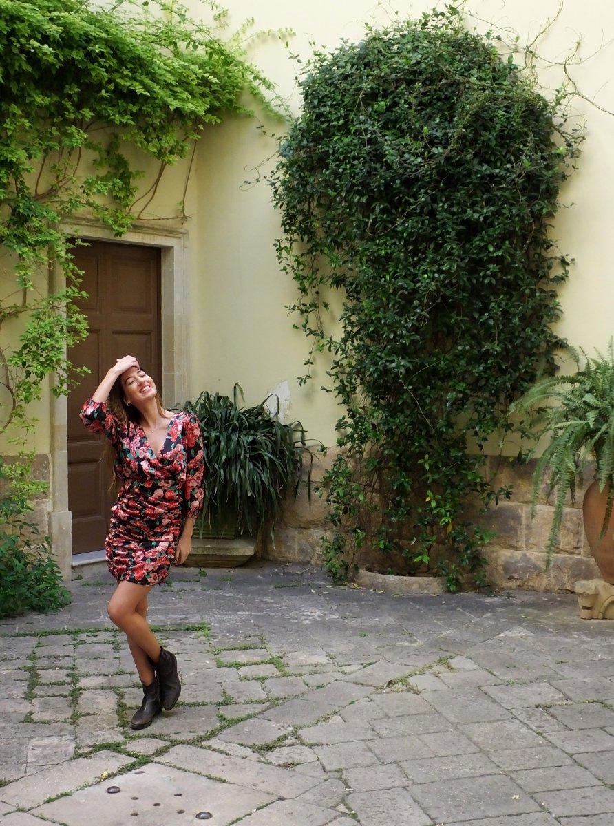 Vestito corto floreale drappeggiato Dolores - rosso - Bijondo